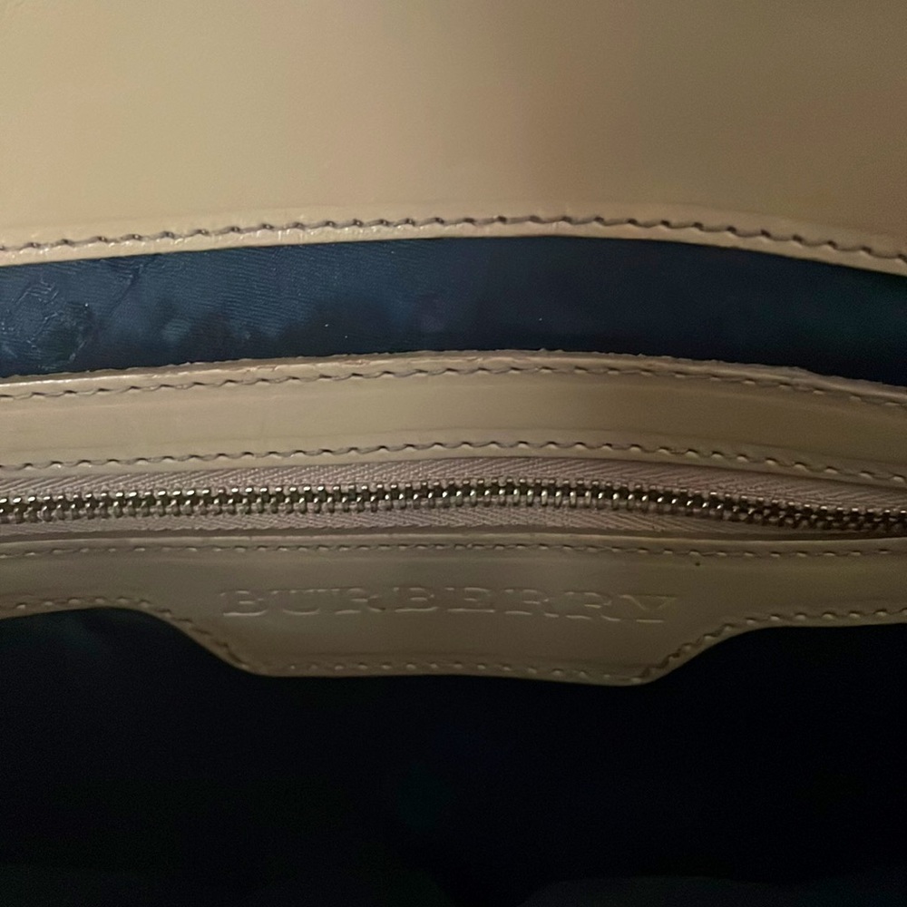 Burberry bag - Picture 8 of 9